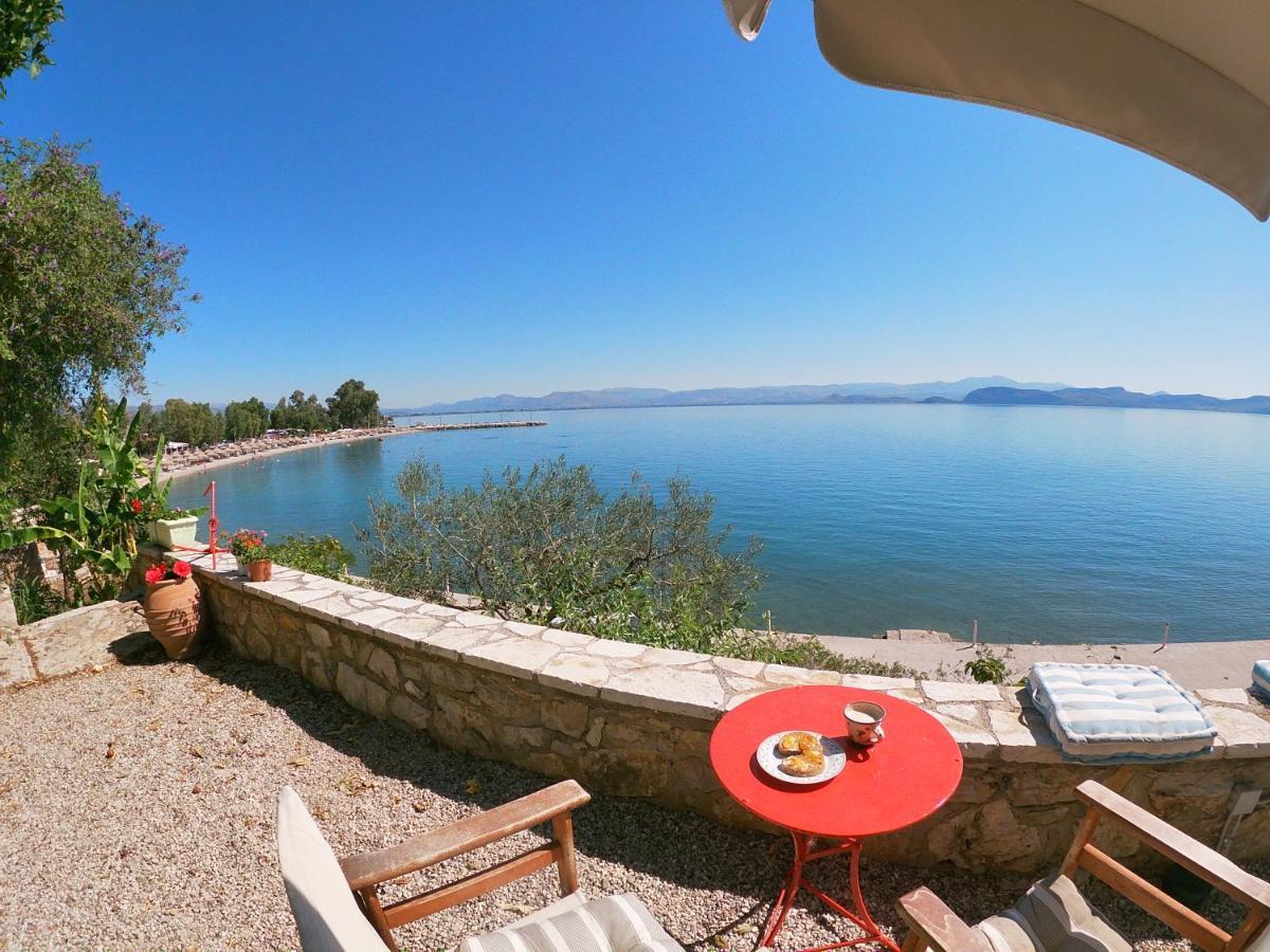 Kiveri 1876 Traditional Seafront Cottage Exterior foto