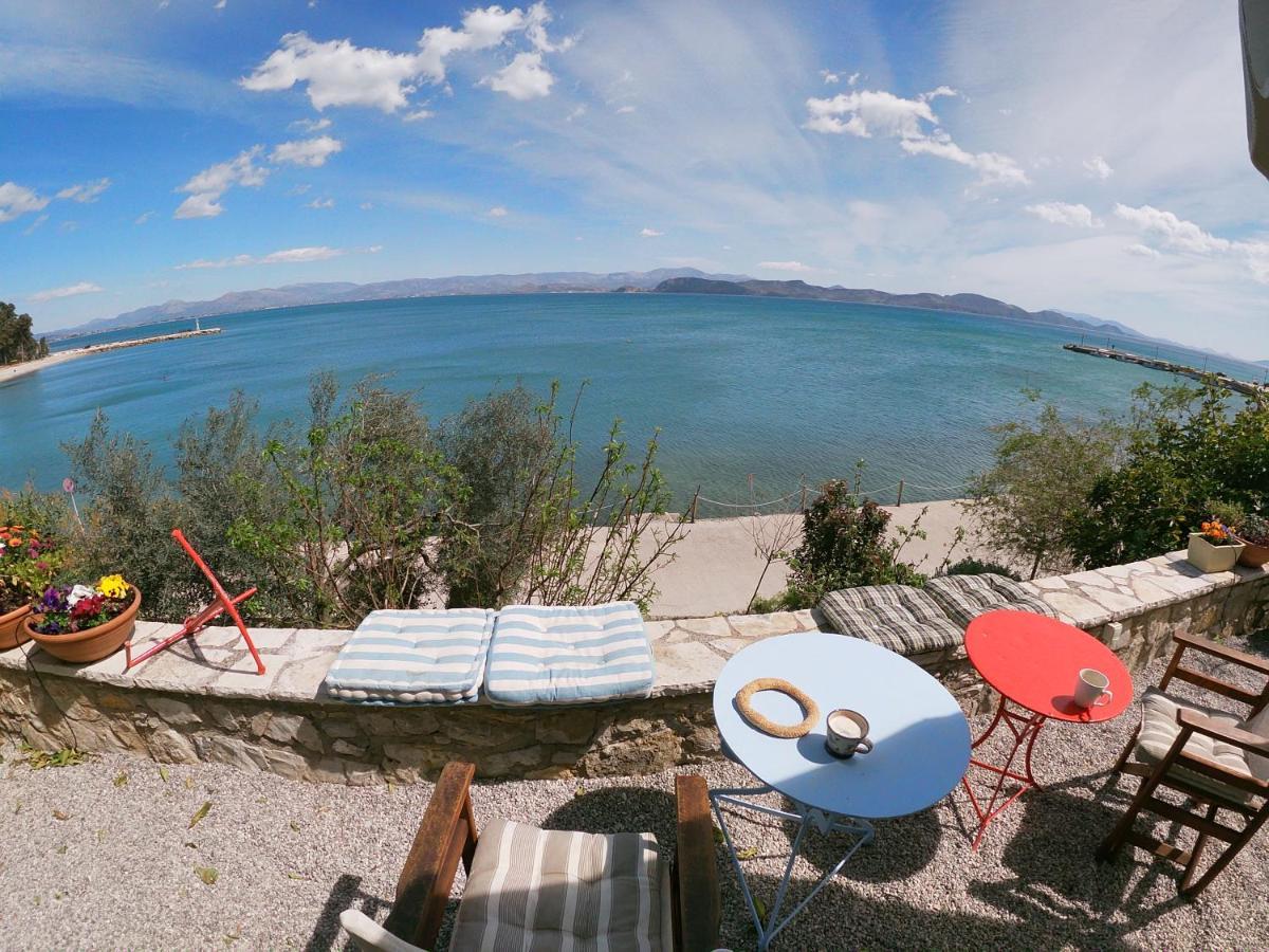 Kiveri 1876 Traditional Seafront Cottage Exterior foto
