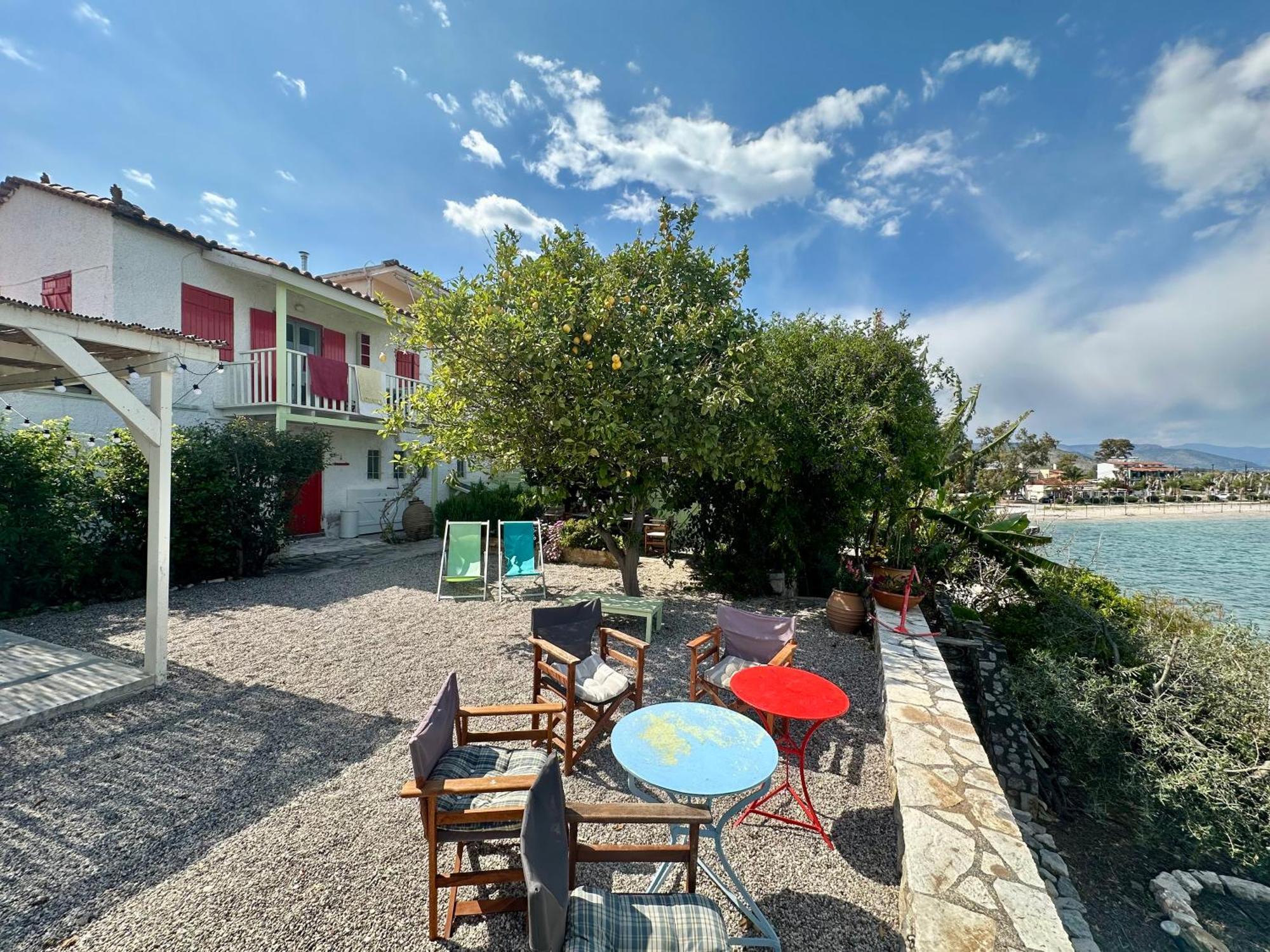 Kiveri 1876 Traditional Seafront Cottage Exterior foto
