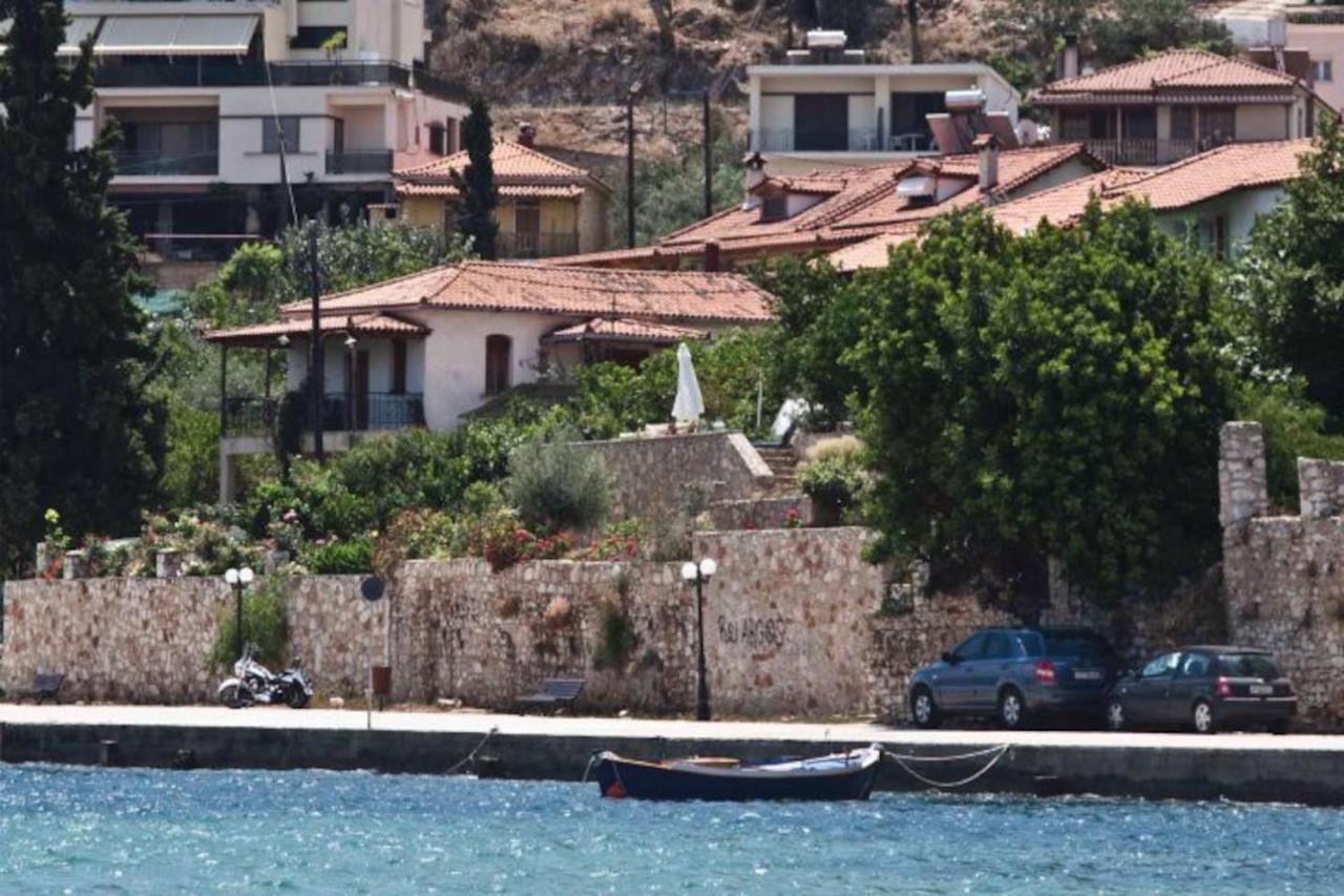 Kiveri 1876 Traditional Seafront Cottage Exterior foto