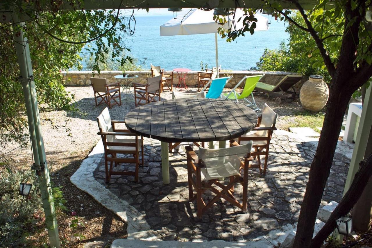 Kiveri 1876 Traditional Seafront Cottage Exterior foto