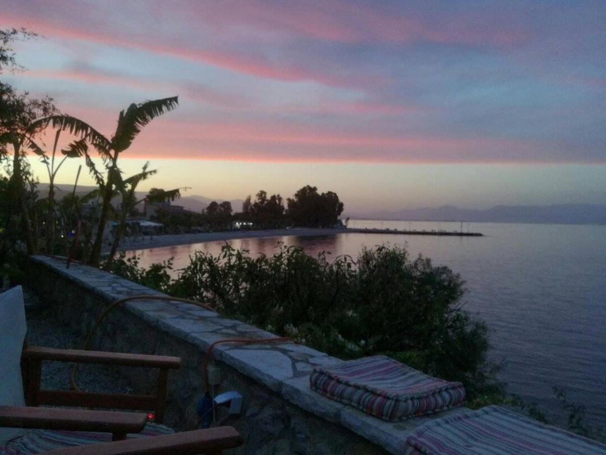 Kiveri 1876 Traditional Seafront Cottage Exterior foto
